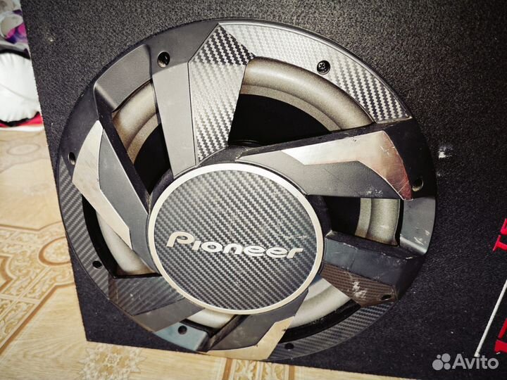 Активный сабвуфер