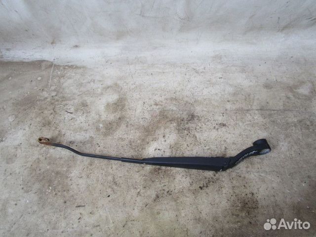 Поводок стеклоочистителя передний левый Kia Cerato
