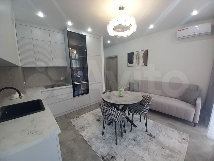 2-к. квартира, 45 м², 8/25 эт.