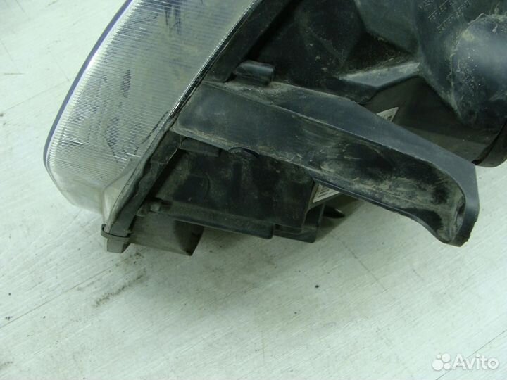 Фара правая Renault Duster