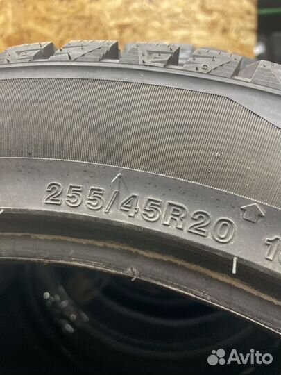 Aplus A703 255/45 R20 105T