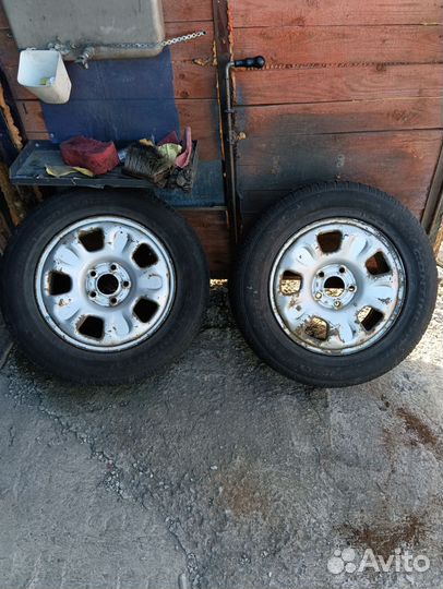 Continental ContiCrossContact AT 215/65 R16