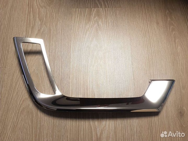 Молдинг бампера противотуманки Suzuki Vitara