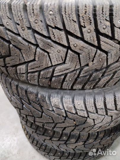 Hankook Winter i'Pike X W429A 225/70 R16