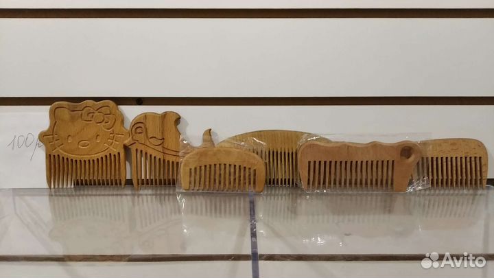 Расческа деревянная.Разные