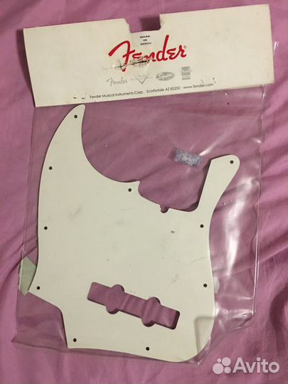 Панель-накладка Jazz Bass pickguard