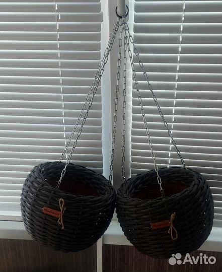 Кашпо подвесное