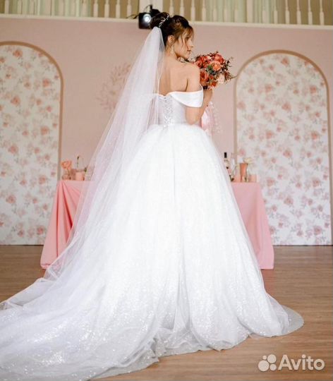 Платье свадебное
