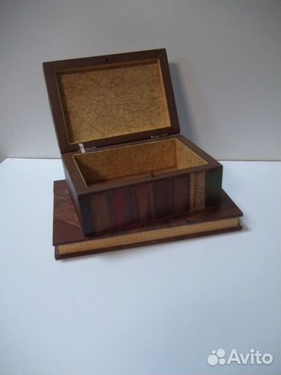 Шкатулка для украшений