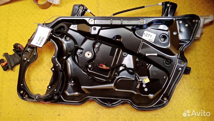 Стеклоподъемник передний правый Passat (B7)