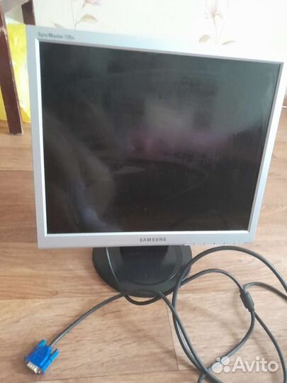 Монитор Samsung