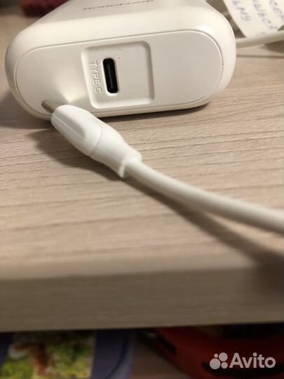 Павербанк apple