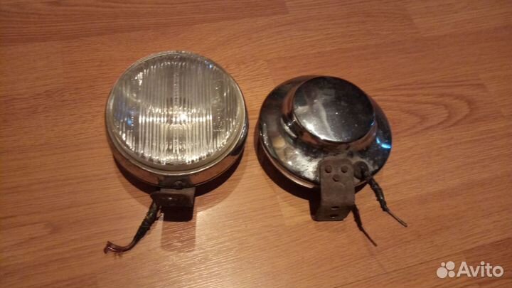 Стекла фар фонарей и дверей различные