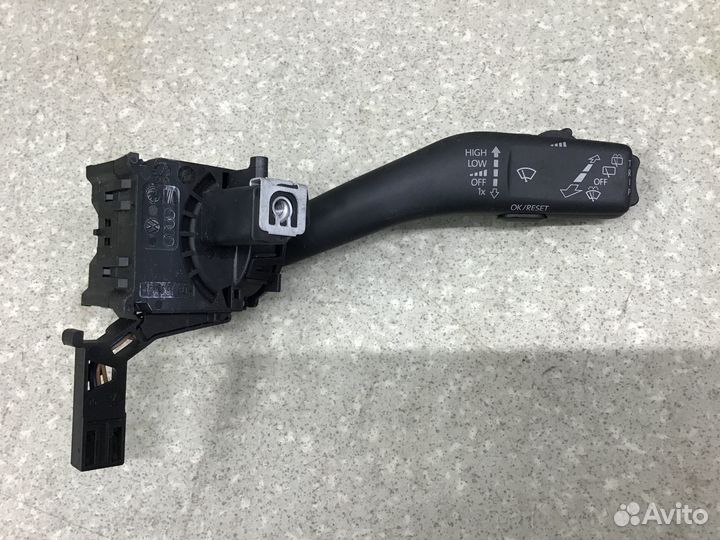 Переключатель стеклоочистителей Skoda Octavia (A5