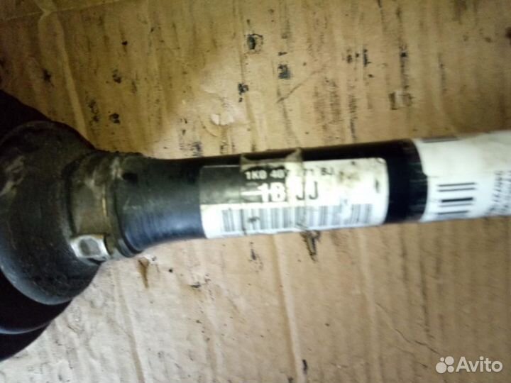 Привод правый передний Volkswagen Touran