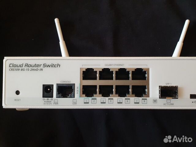 Mikrotik crs109 8g 1s 2hnd in. Crs109-8g-1s-2hnd. Роутер блок питания с землей.
