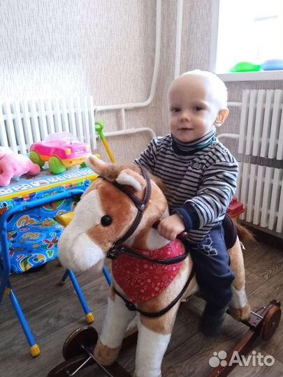 Продам лошадку-качалку