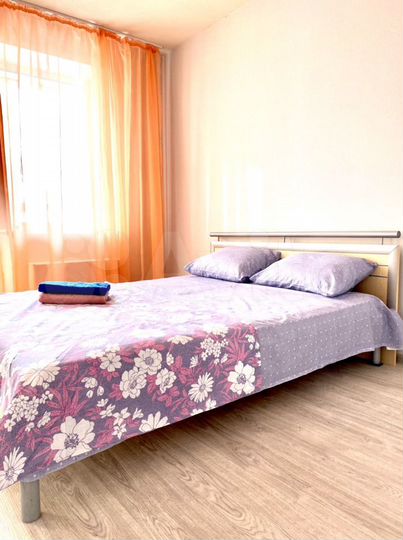 2-к. квартира, 50 м², 1/10 эт.