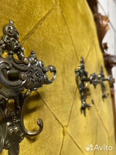 Вешалка напольная винтажная в прихожую