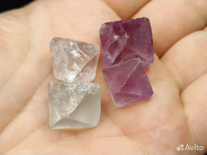 Флюорит полихромный. Природные кристаллы