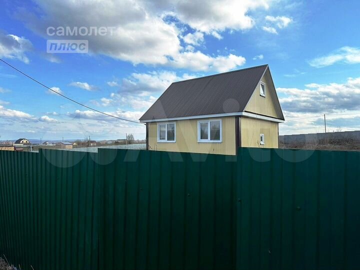 Дом 32,6 м² на участке 15 сот.