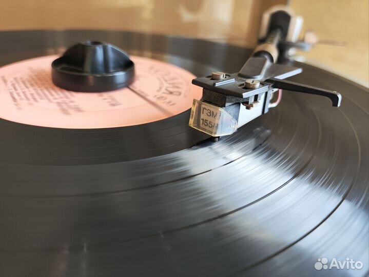 Проигрыватель винила Radiotehnika Ария-102