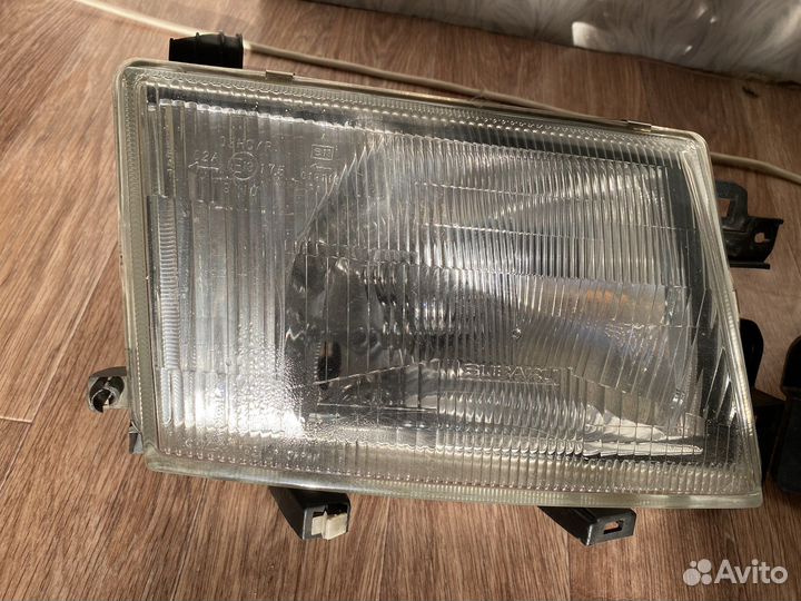 Фара передняя Subaru Forester SF5 дорест