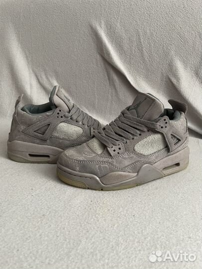 Кроссовки jordan 4 retro kaws