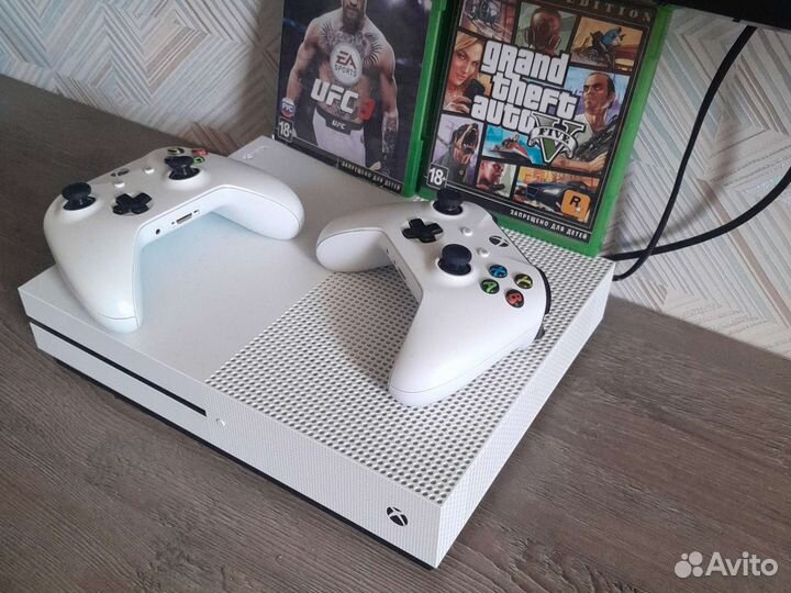 Xbox one s 1tb с играми