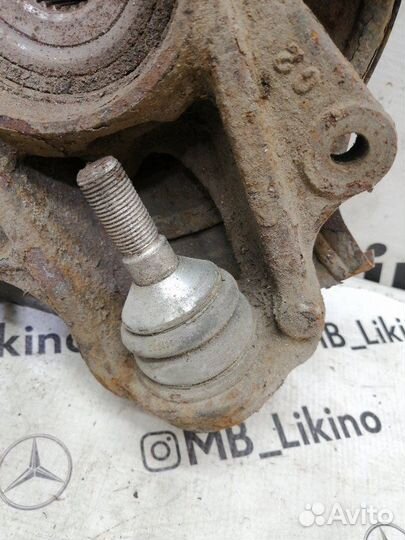 Кулак задний левый Mercdes Ml 164