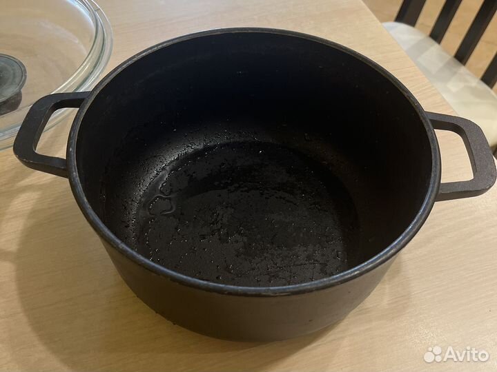 Кастрюля чугунный 2,5 литра