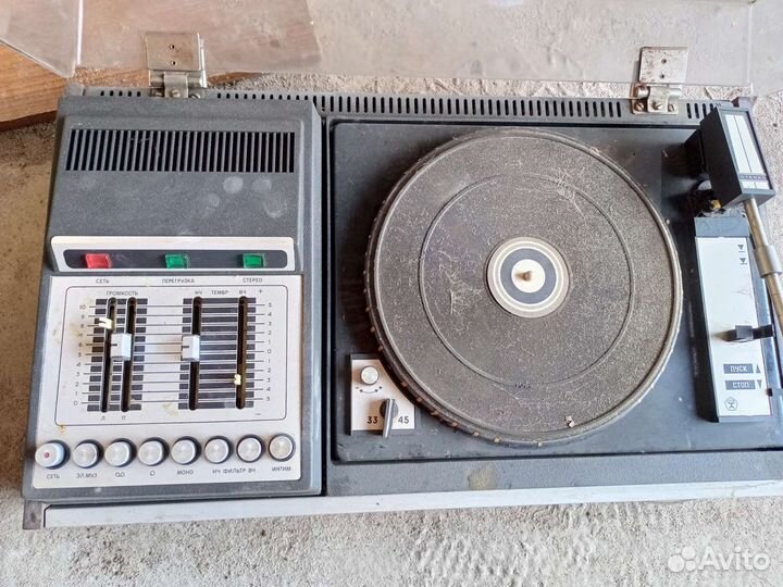 Дека кассетная