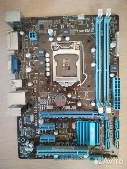 Материнская плата с процессором и памятью