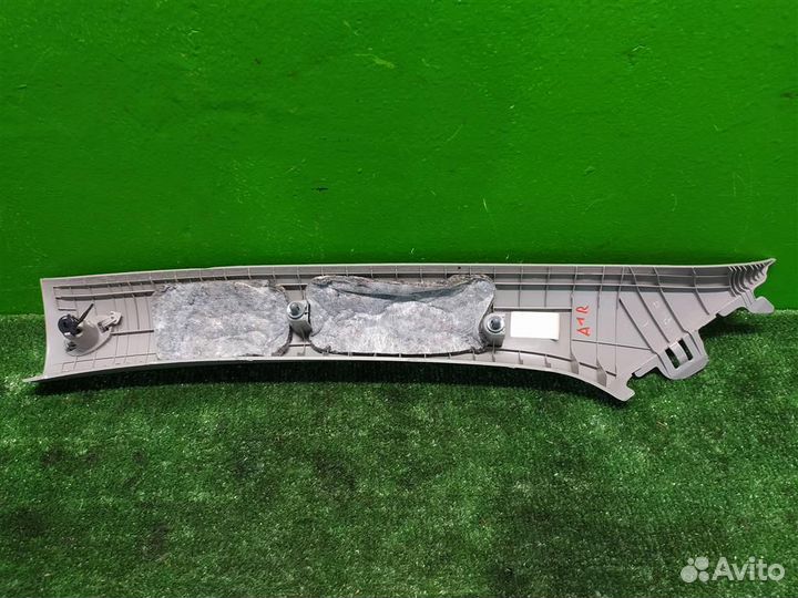 Обшивка правой стойки KIA ceed (ED) 2010