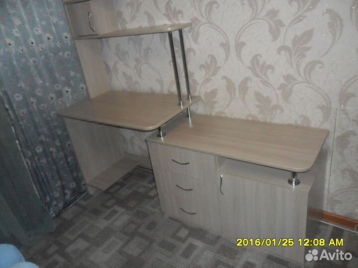 Компьютерный стол