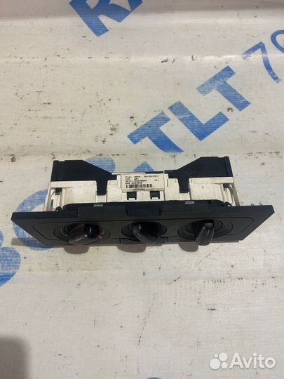 Блок управления печкой volkswagen polo 1.6 мт седа