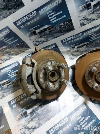 Кулак задний Hyundai Accent