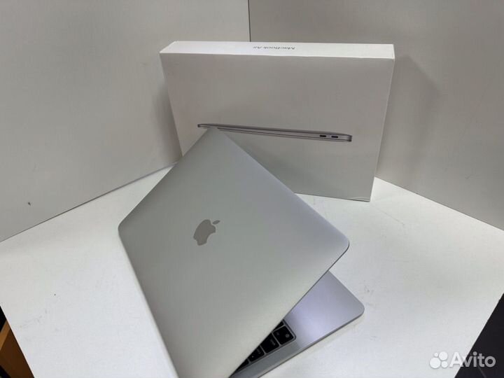 Ноутбук Apple MacBook Air (M1, 2020) A2337