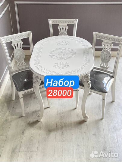 Столы и стулья новые