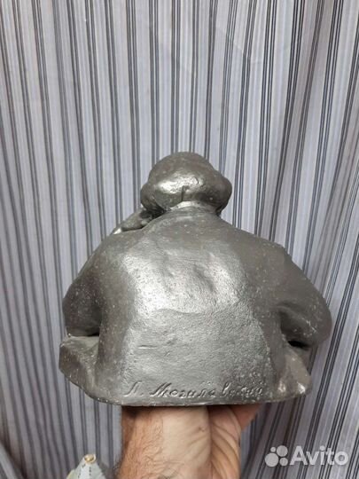 Бюст СССР Маркс пишет книгу,редкость