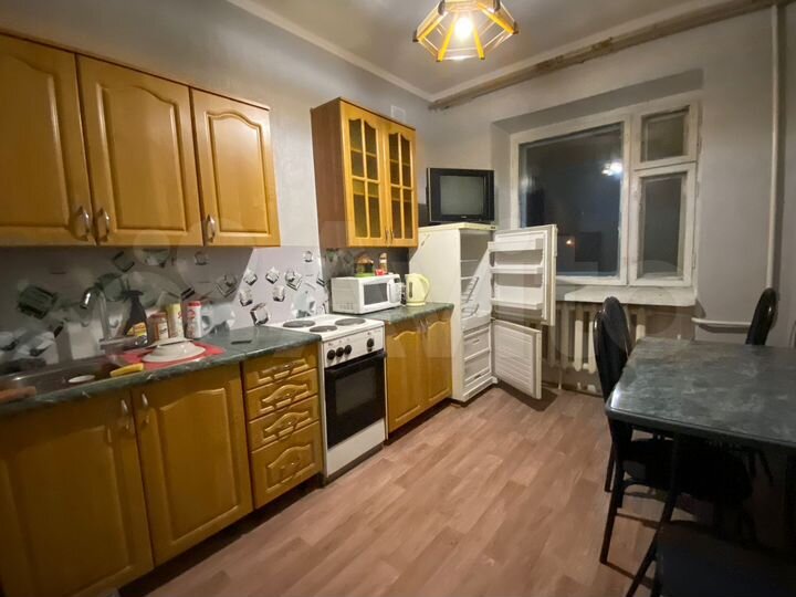 2-к. квартира, 60 м², 3/5 эт.