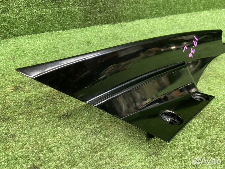 Накладка на стоп nissan X-trail NT32 L 2 014 Лево