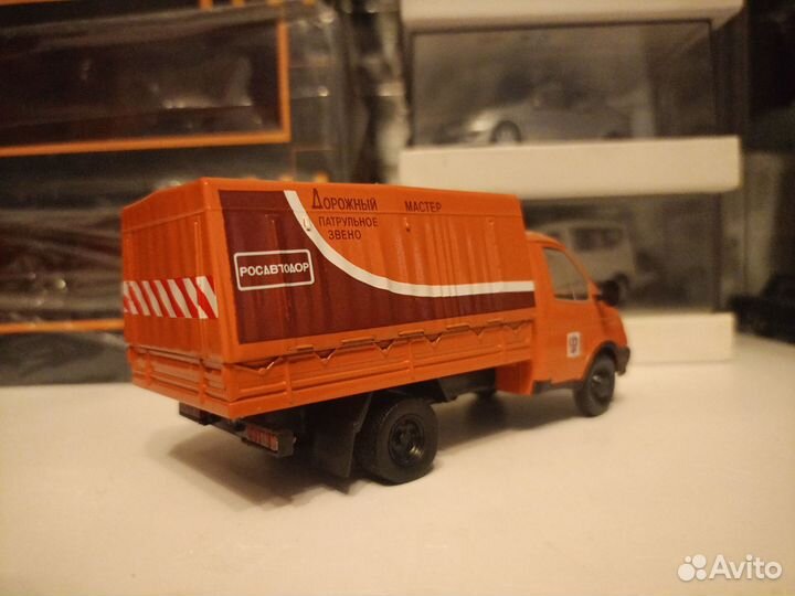 Газ 3302 газель Дорожный мастер 1/43 автолегенды
