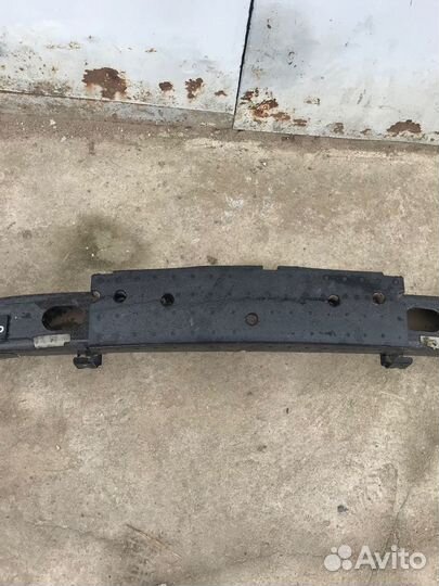 Карбоновый усилитель переднего бампера bmw e63