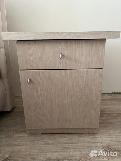 Тумбы прикроватные