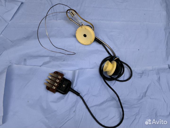 Наушник для гтс