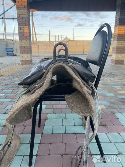 Седло для лошади