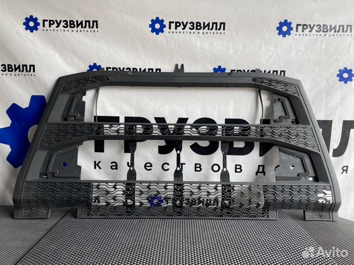 Решетка в бампер Volvo FH5 23512110