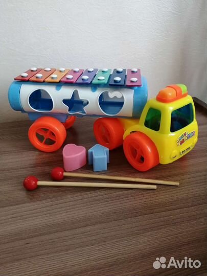 Развивающие игрушки для малыша(сортер)