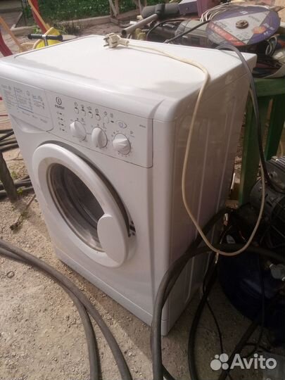 Стиральная машина indesit 5кг